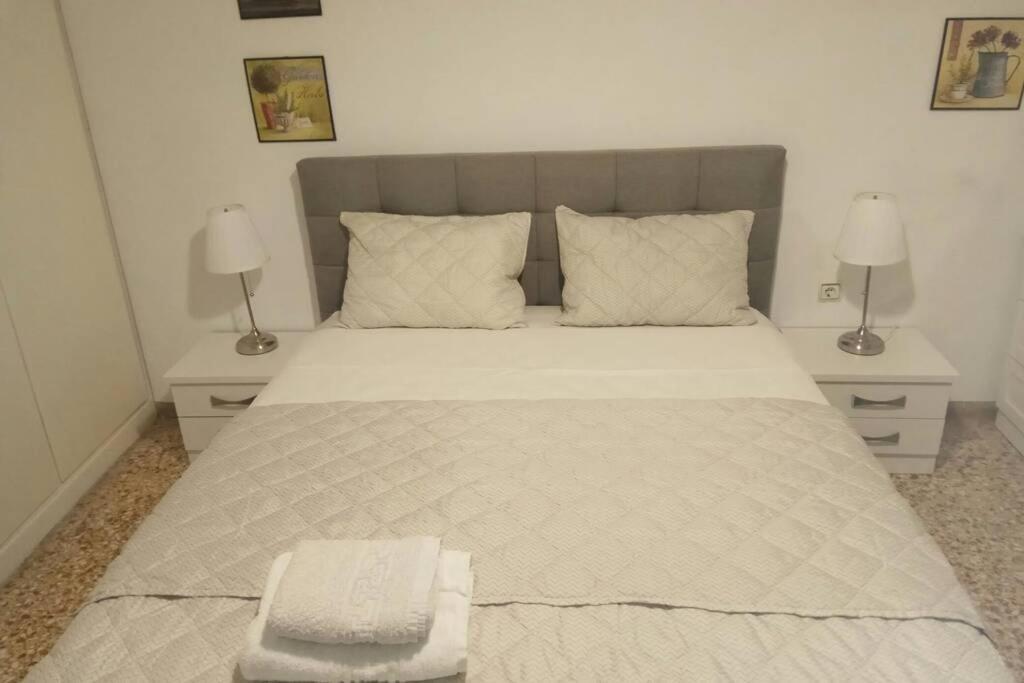 Central Town House 60M2**** Pireo Esterno foto