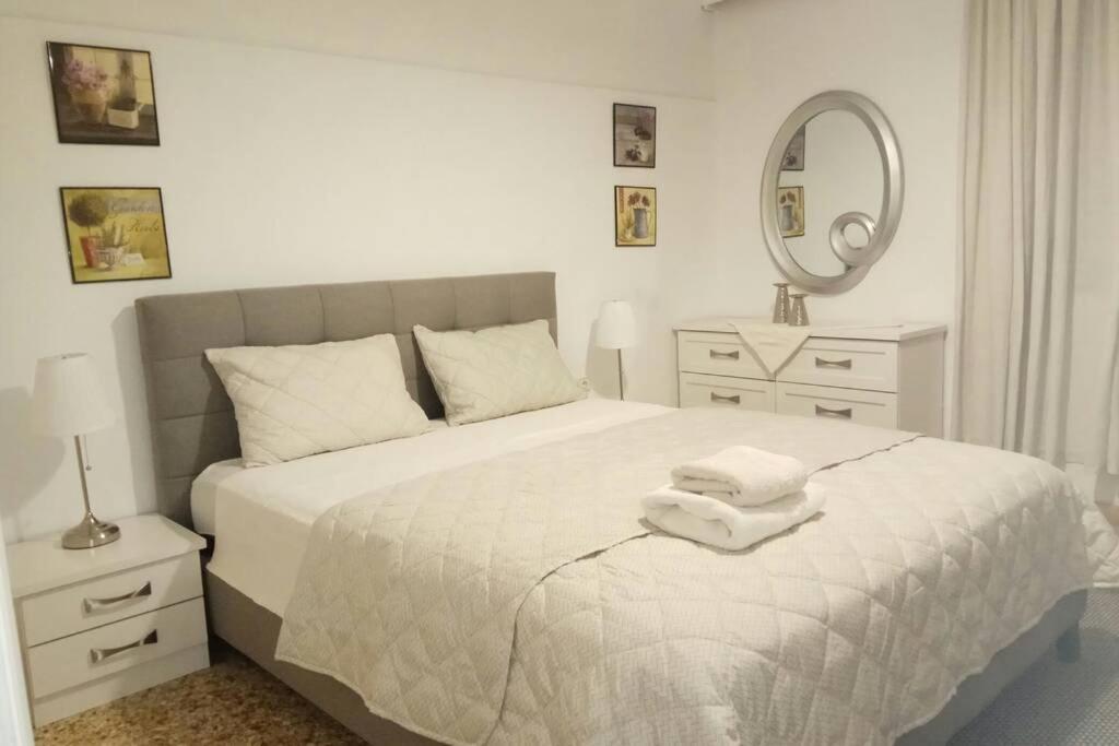 Central Town House 60M2**** Pireo Esterno foto