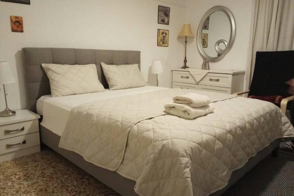 Central Town House 60M2**** Pireo Esterno foto